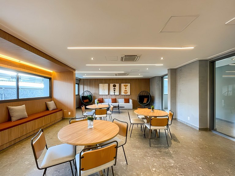 18ª andar, com piscina, perto do metro Faria Lima