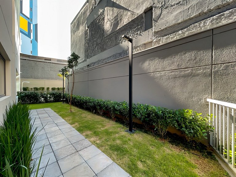 18ª andar, com piscina, perto do metro Faria Lima
