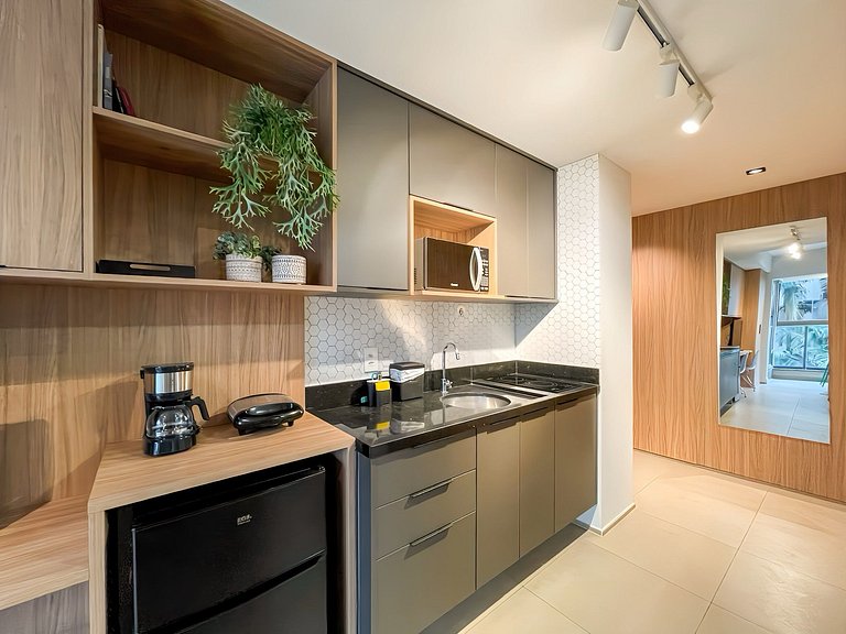 Paid parking next door and easy access to Paulista Avenue