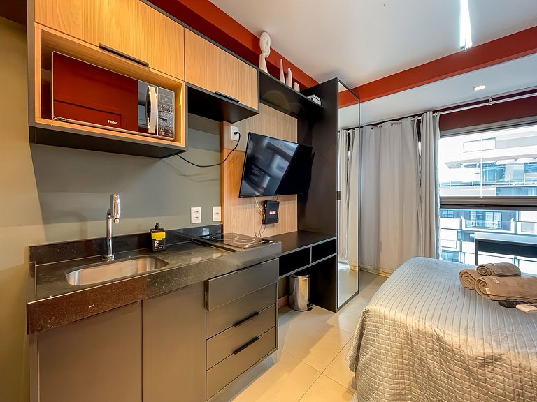 Hermoso estudio con espacio para oficina en casa en Oscar Fr