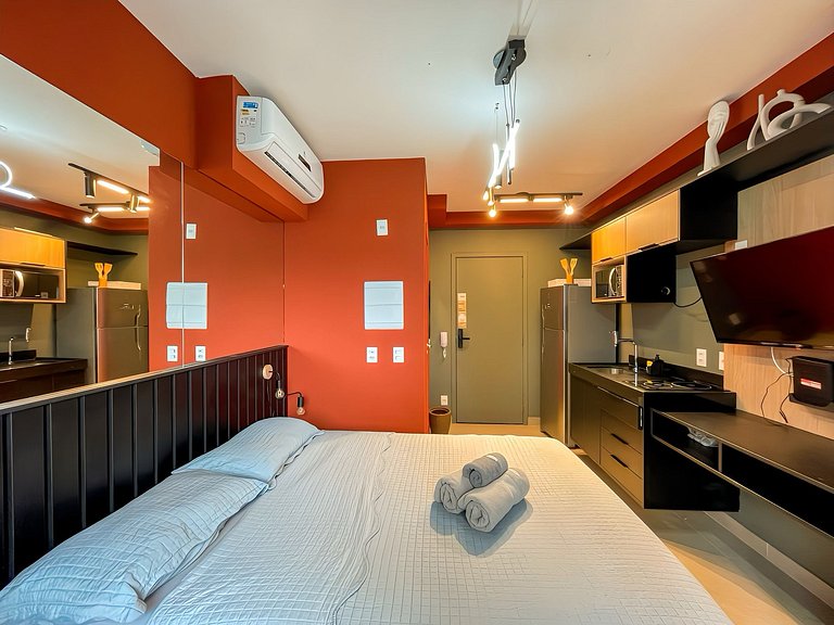 Hermoso estudio con espacio para oficina en casa en Oscar Fr