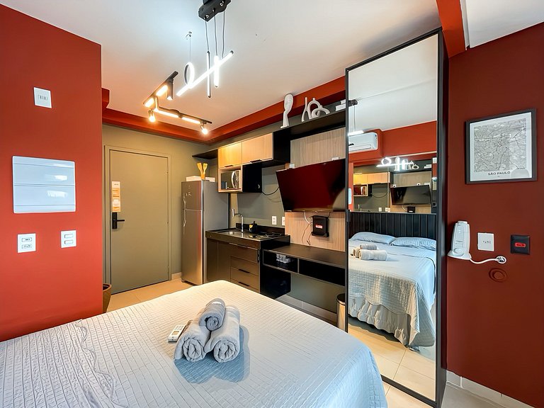 Hermoso estudio con espacio para oficina en casa en Oscar Fr