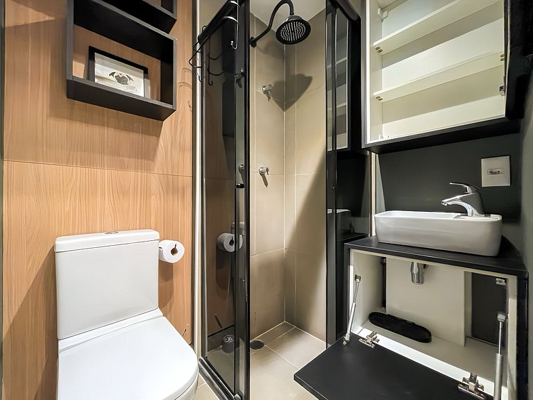 Hermoso estudio con espacio para oficina en casa en Oscar Fr