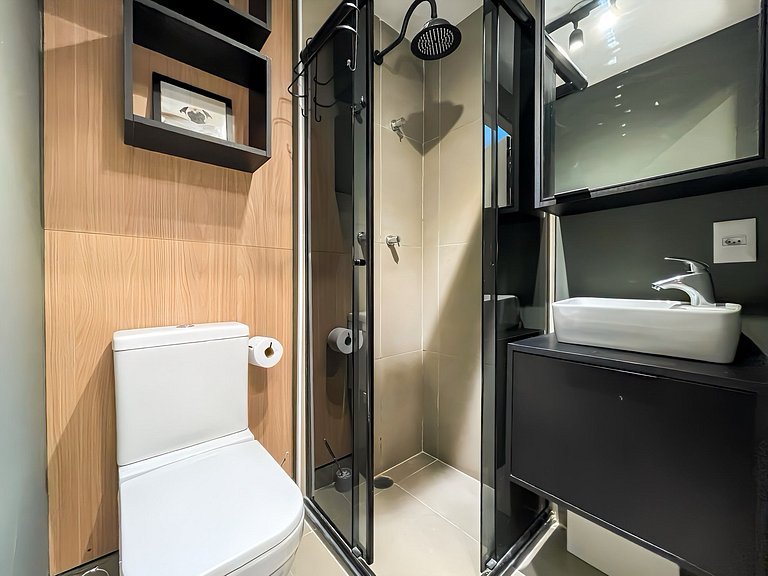 Hermoso estudio con espacio para oficina en casa en Oscar Fr