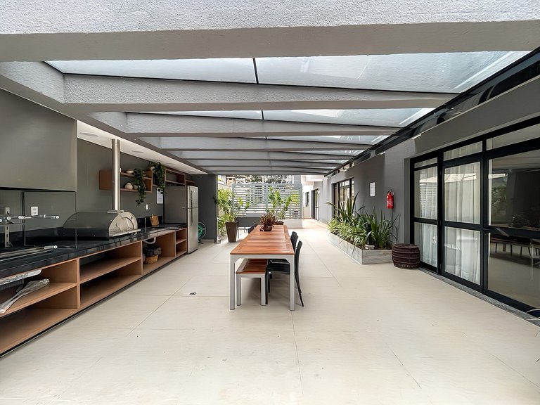 Features a balcony and is conveniently located near the subw