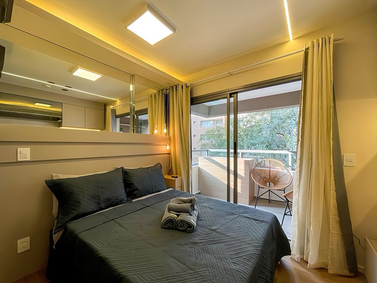 With pool and balcony in Vila Mariana