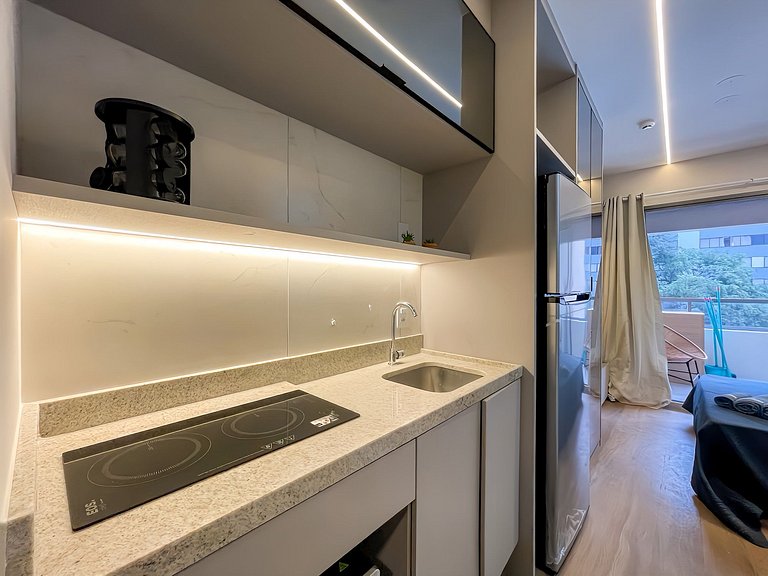 Stylish Stay Close to Everything