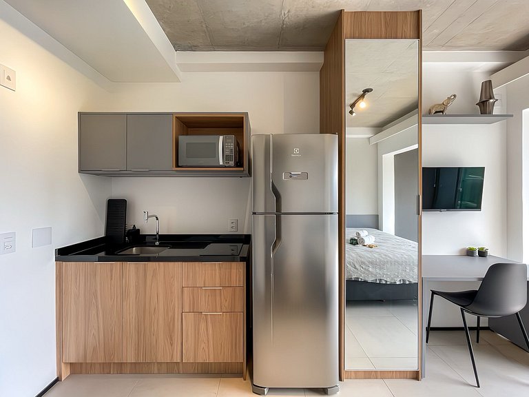 Elegante, com piscina e serviço de valet, próximo à Avenida