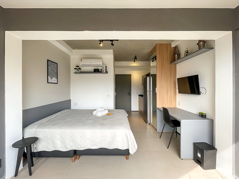 Elegante, com piscina e serviço de valet, próximo à Avenida