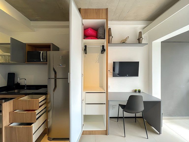 Swimming pool and rooftop next to Av Paulista