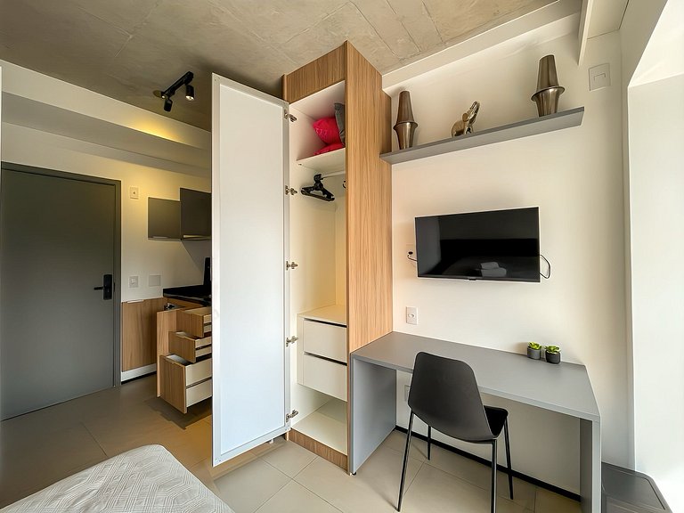 Swimming pool and rooftop next to Av Paulista