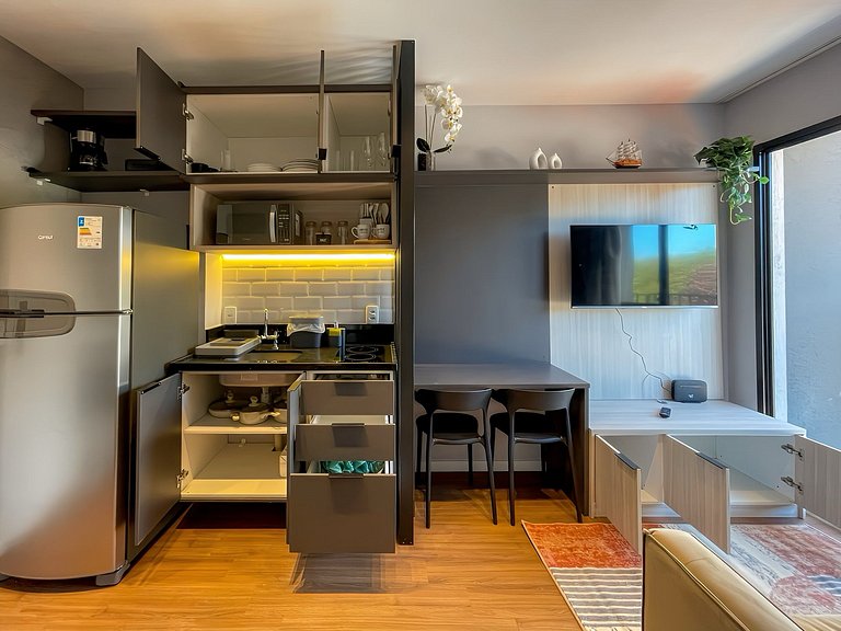 Vila Olímpia con balcón y piscina