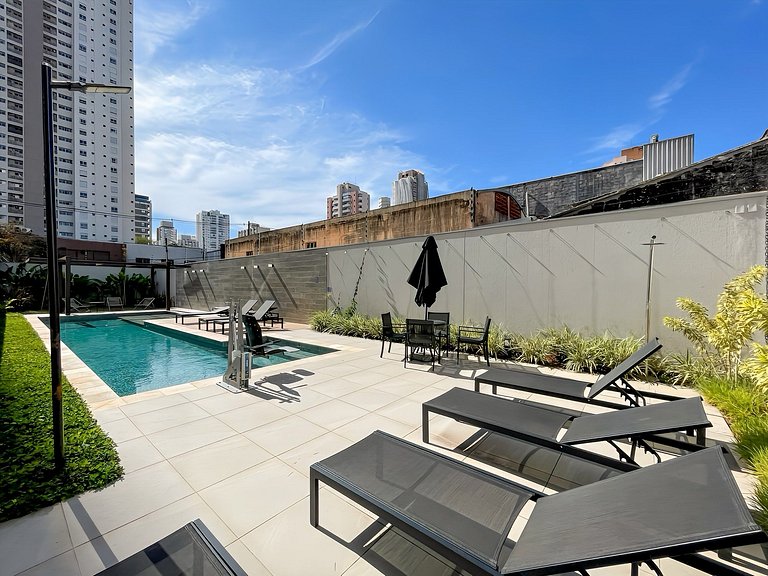 Com Piscina próximo ao metrô Moema