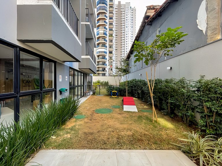 Vila Olímpia con balcón y piscina