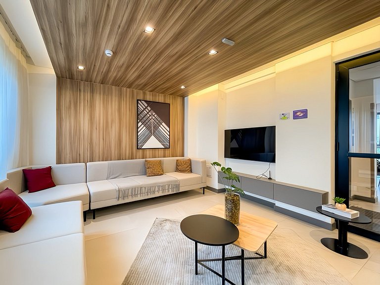 Vila Olímpia con balcón y piscina