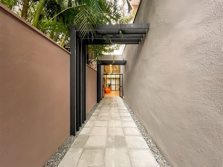 Prisma Pinheiros – Walk to Metro & HC