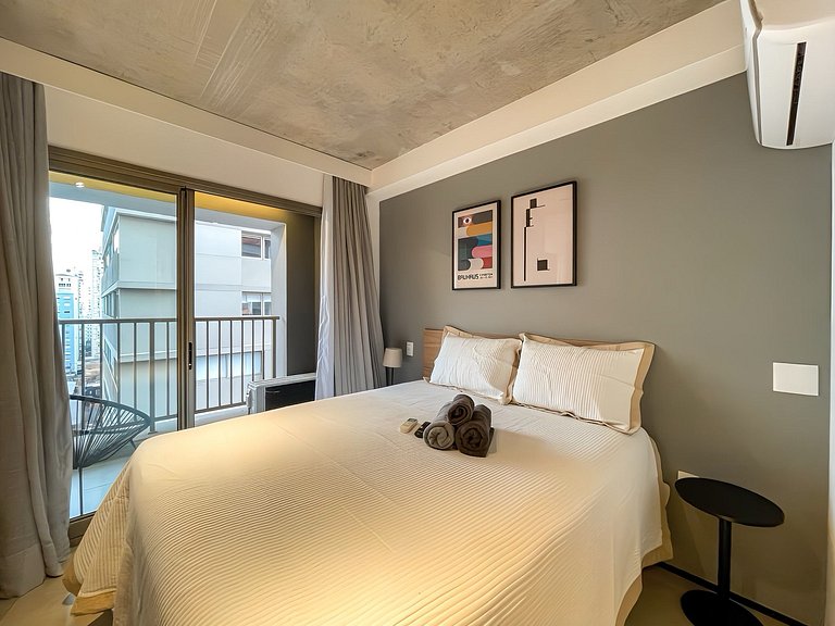 Balcony & Comfort at On Melo Alves