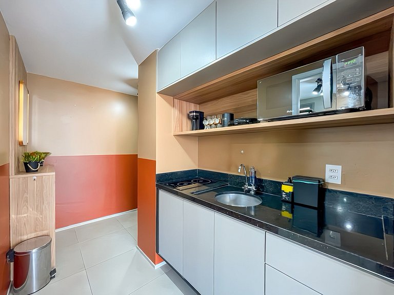 Sauna, Piscina e Metrô do Lado