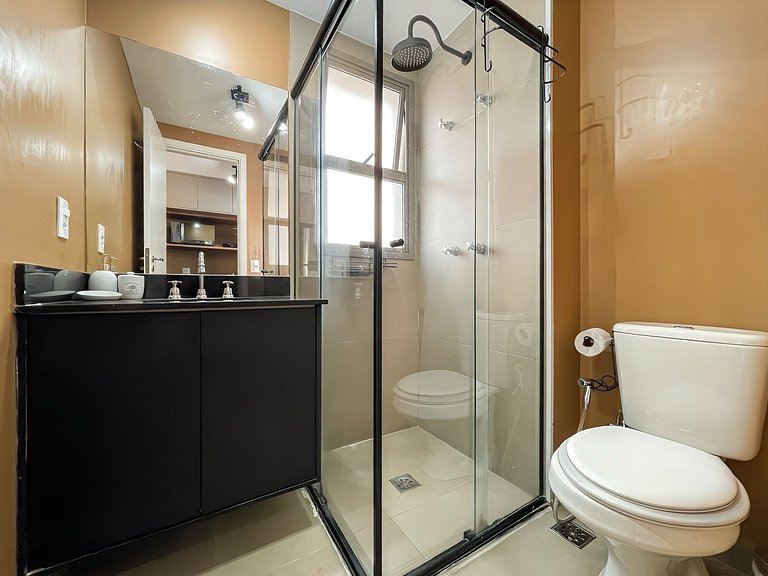 Pool and Sauna near Paulista – Sleeps up to 3 guests