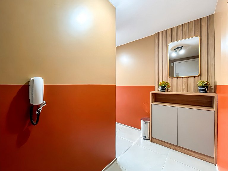 Sauna, Piscina e Metrô do Lado