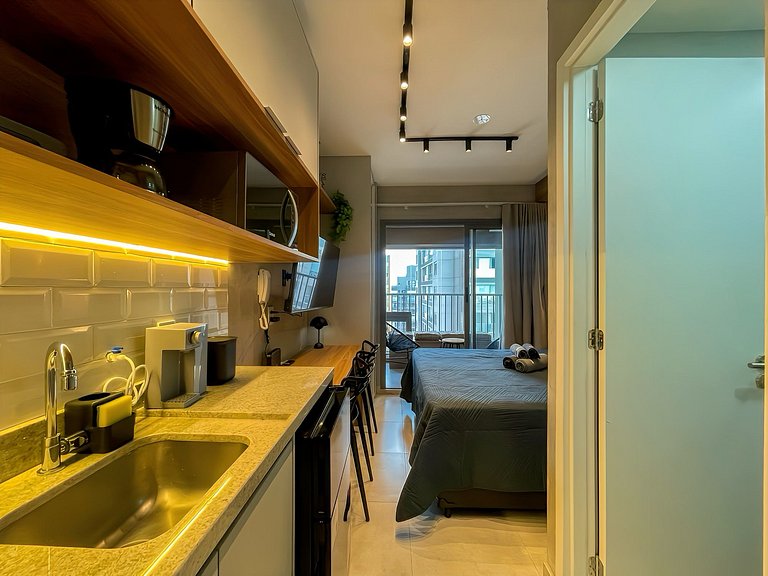 Studio Ideal p/ 2 com Varanda Charmosa