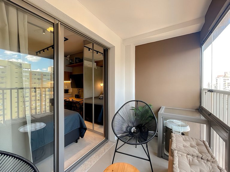 Rooftop Pool + Gym + Prime Location