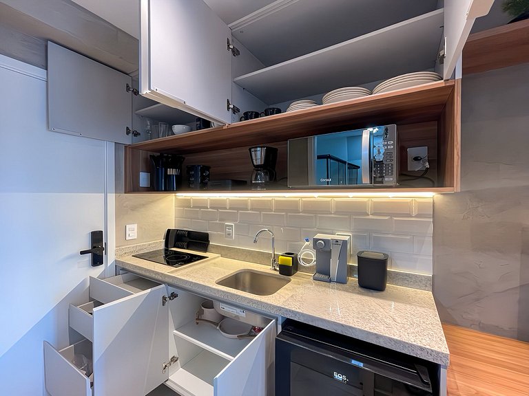 Studio Ideal p/ 2 com Varanda Charmosa