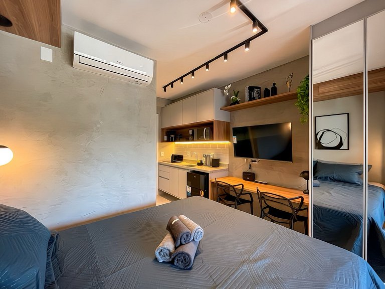 Studio Ideal p/ 2 com Varanda Charmosa
