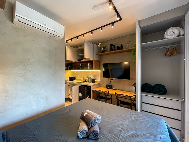 Studio Ideal p/ 2 com Varanda Charmosa