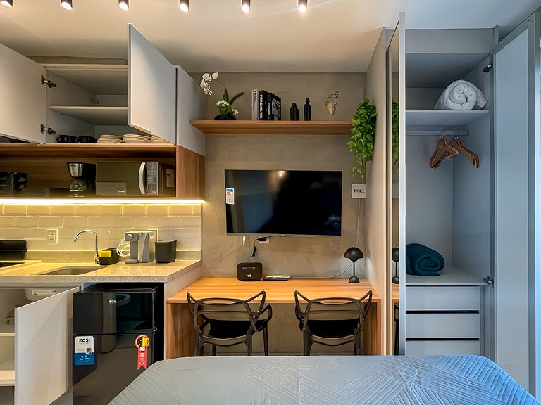 Studio Ideal p/ 2 com Varanda Charmosa