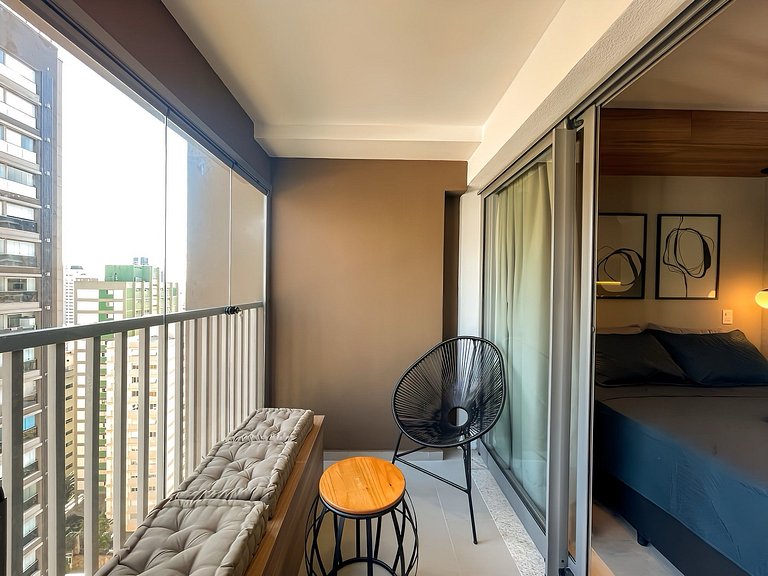 Studio Ideal p/ 2 com Varanda Charmosa