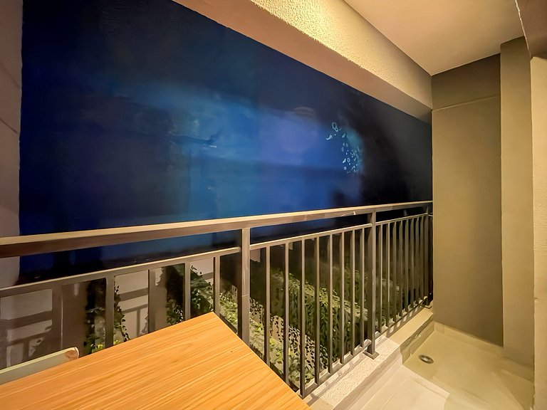 Just steps from the metro, centrally located