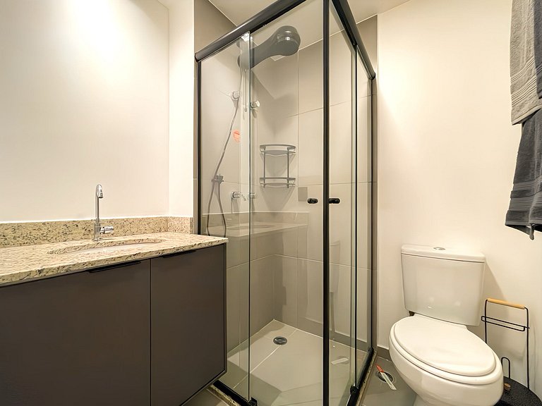 Just steps from the metro, centrally located