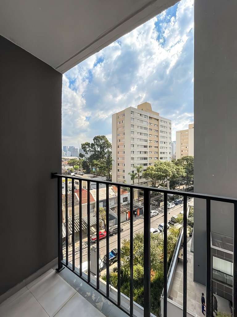 Vila Olímpia: piscina, varanda e internet sem fio