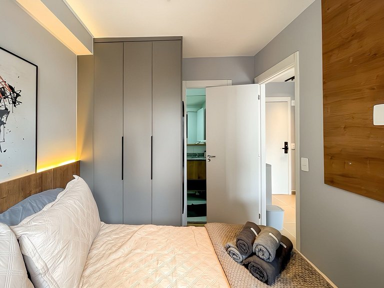 Vila Olímpia con balcón y piscina