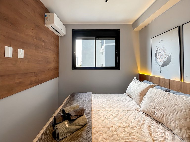 Vila Olímpia con balcón y piscina