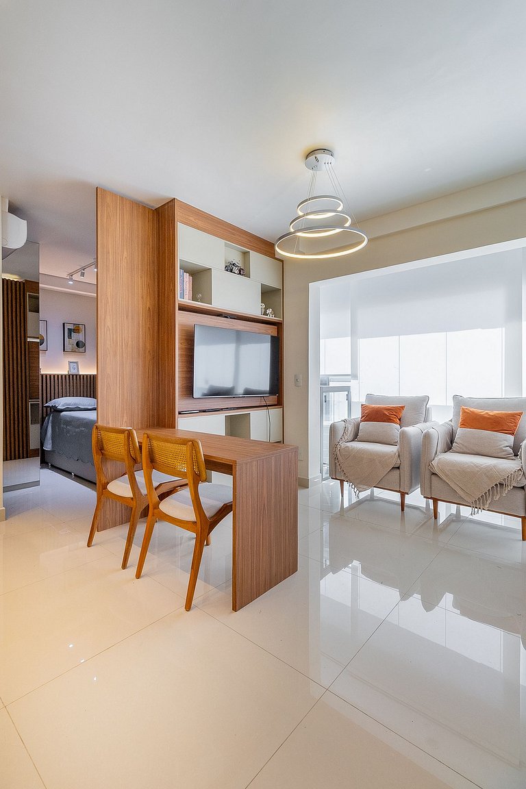 With swimming pool, practicality on Av. Brigadeiro