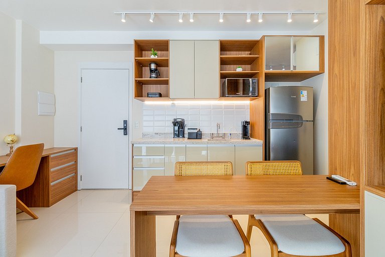 With swimming pool, practicality on Av. Brigadeiro