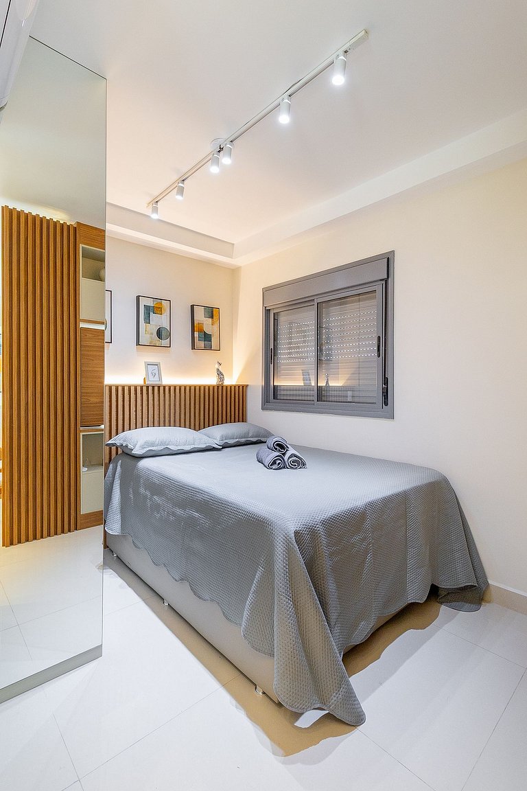 With swimming pool, practicality on Av. Brigadeiro