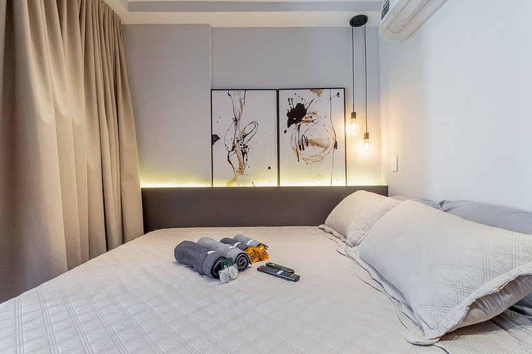 Studio ideal para duas pessoas com varanda charmosa