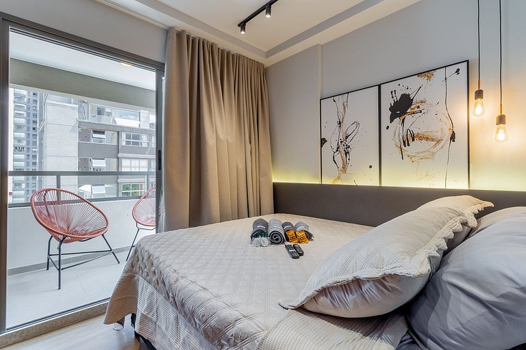Studio Ideal p/ 2 com Varanda Charmosa