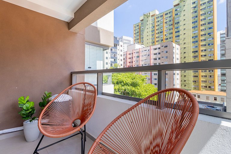 Studio Ideal p/ 2 com Varanda Charmosa