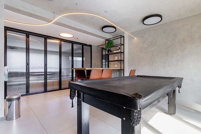 With balcony, close to the subway