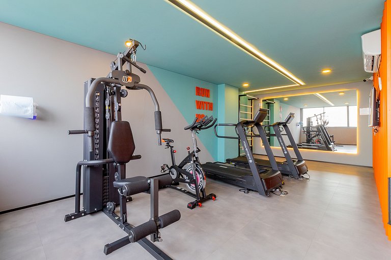 Full amenities steps from PUC-SP