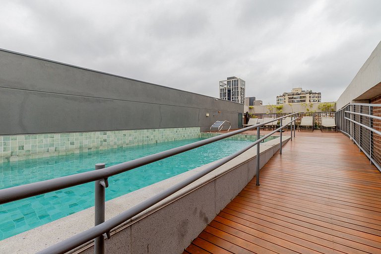 Piscina, rooftop e academia a poucos passos da PUC