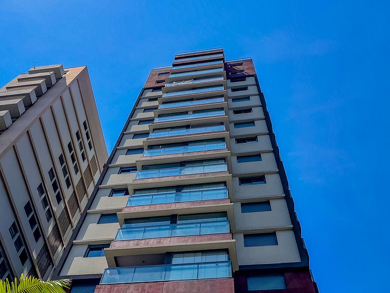 Enjoy a swimming pool and convenience on Av. Brigadeiro