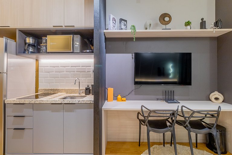 Moderno, com piscina e próximo ao metrô Higienópolis