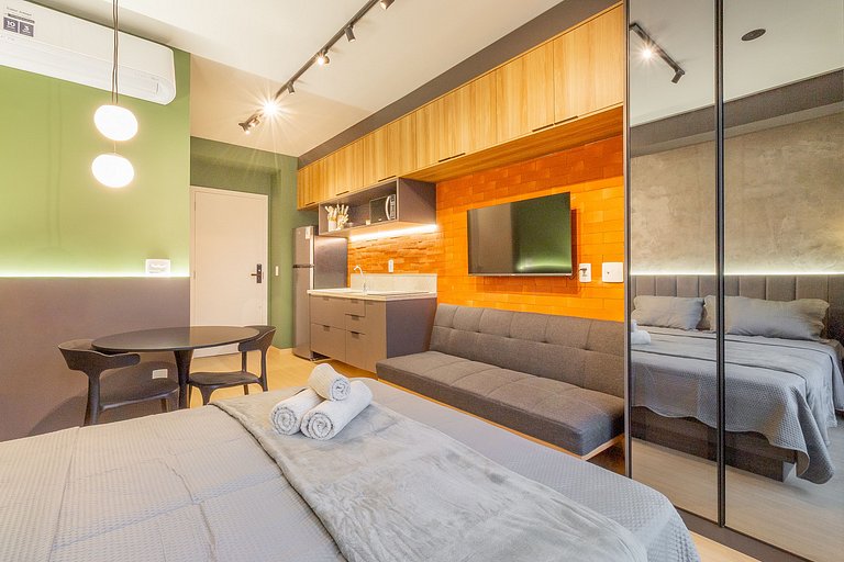 Work, unwind, and enjoy the rooftop