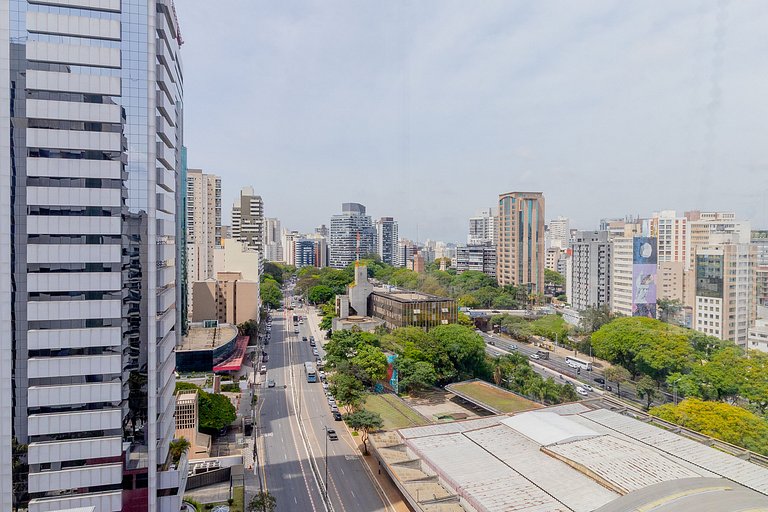 Located next to Hosp Oswaldo Cruz, featuring a swimming pool