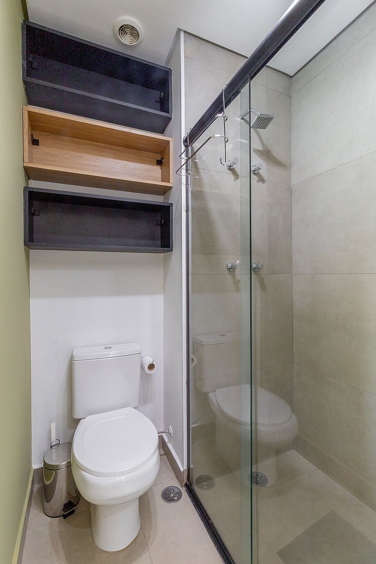 Next to Hosp Oswaldo Cruz, with swimming pool and garage